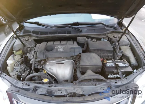 2010 Toyota Camry Le z USA, uszkodzony, nr VIN 4T4BF3EK4AR065853